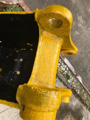 ขายด่วน บุ้งกี๋ ปาก45นิ้ว ใส่pc120 ของนอก ถอดจากรถใช้ตักงานวางท่อ เพียง 5000 บาท