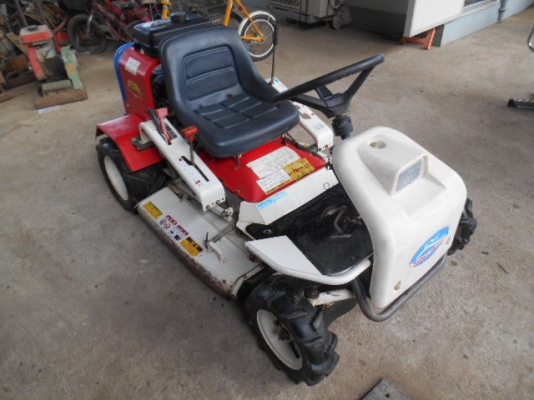 รถตัดหญ้า OREC RM85B2 14แรง พร้อมใช้งาน