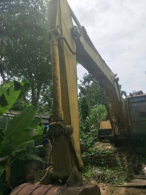ขายรถแบคโฮ KOMATSU PC200-3 คอลโทรลสั้น ราคา 160000 ขายรถแบคโฮ KOMATSU PC200-3 คอลโทรลสั้น ราคา 160000