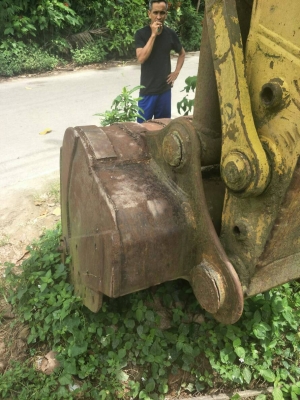 ขายรถแบคโฮ KOMATSU PC200-3 คอลโทรลสั้น ราคา 160000 ขายรถแบคโฮ KOMATSU PC200-3 คอลโทรลสั้น ราคา 160000