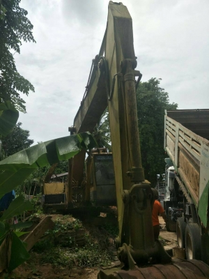 ขายรถแบคโฮ KOMATSU PC200-3 คอลโทรลสั้น ราคา 160000 ขายรถแบคโฮ KOMATSU PC200-3 คอลโทรลสั้น ราคา 160000