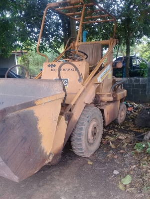 ขานรถตัก KOMATSU SD10 สวยสภาพเดิม ขานรถตัก KOMATSU SD10 สวยสภาพเดิม