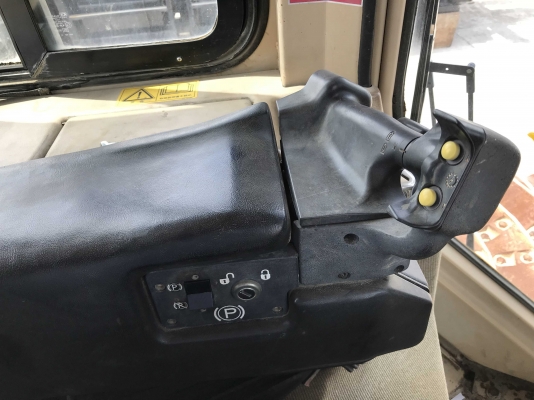 รถดันดิน CAT D6M นำเข้าจากญี่ปุ่น รถสวย ราคาไม่แพงครับ รถดันดิน CAT D6M นำเข้าจากญี่ปุ่น รถสวย ราคาไม่แพงครับ