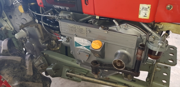 รถพรวนดินพร้อมใช้งาน 7.5 แรง ใบตีดิน 70 \% รถพรวนดินพร้อมใช้งาน 7.5 แรง ใบตีดิน 70 \%