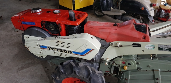 รถพรวนดินพร้อมใช้งาน 7.5 แรง ใบตีดิน 70 \% รถพรวนดินพร้อมใช้งาน 7.5 แรง ใบตีดิน 70 \%