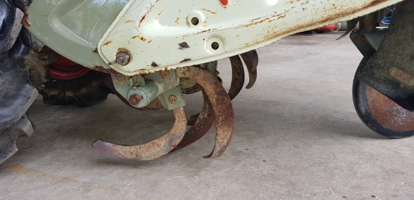 รถพรวนดินพร้อมใช้งาน 7.5 แรง ใบตีดิน 70 \% รถพรวนดินพร้อมใช้งาน 7.5 แรง ใบตีดิน 70 \%