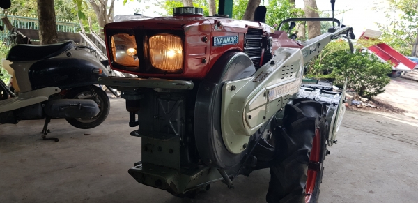 รถพรวนดินพร้อมใช้งาน 7.5 แรง ใบตีดิน 70 \% รถพรวนดินพร้อมใช้งาน 7.5 แรง ใบตีดิน 70 \%