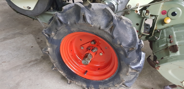 รถพรวนดินพร้อมใช้งาน 7.5 แรง ใบตีดิน 70 \% รถพรวนดินพร้อมใช้งาน 7.5 แรง ใบตีดิน 70 \%