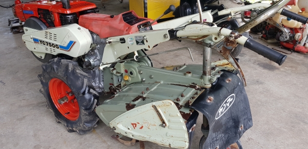 รถพรวนดินพร้อมใช้งาน 7.5 แรง ใบตีดิน 70 \% รถพรวนดินพร้อมใช้งาน 7.5 แรง ใบตีดิน 70 \%