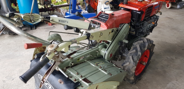 รถพรวนดินพร้อมใช้งาน 7.5 แรง ใบตีดิน 70 \% รถพรวนดินพร้อมใช้งาน 7.5 แรง ใบตีดิน 70 \%