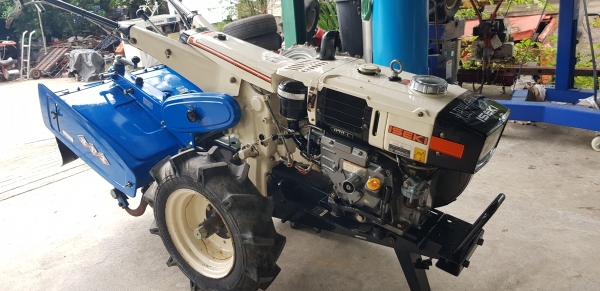 รถพรวนดิน 7.5 แรง ใบตีดิน 80 \% พร้อมใช้งาน