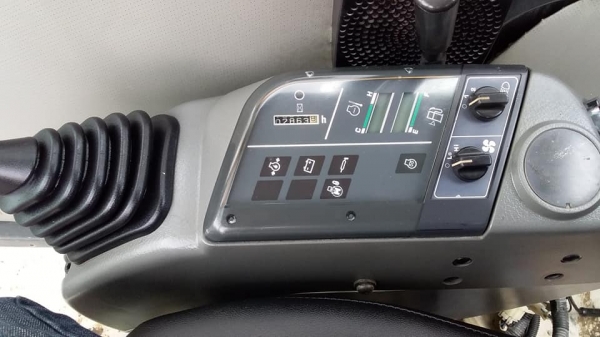 PC60-7 รถนอกราคาเปิดเบาๆ890,000บาท สนใจโทรหา 081-989-1989หรั่งครับ