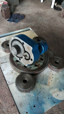 มอเตอร์ไฮโดรลิคพร้อมชุดเฟือง มอเตอร์ไฮโดรลิคพร้อมชุดเฟือง