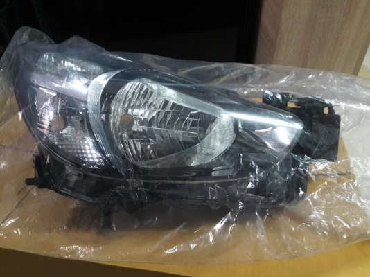 ไฟหน้า Mazda2 sky ของใหม่ แท้ ข้างขวา