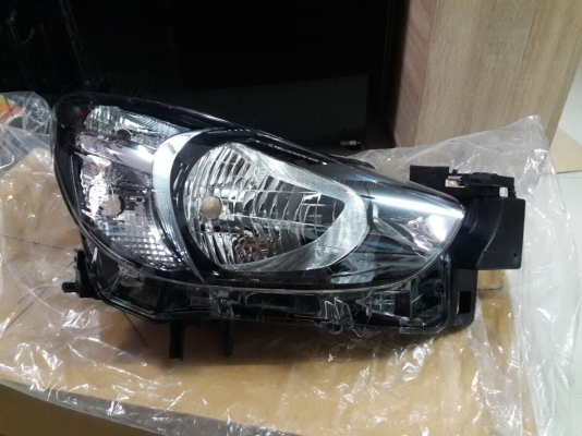 ไฟหน้า Mazda2 sky ของใหม่ แท้ ข้างขวา