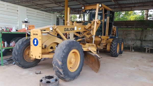 ขายและให้เช่า รถเกรด GALION 850 B หักเอวได้ ใบมีด 14 ฟุต สภาพพร้อมใช้งาน สนใจติดต่อ 081-9652321