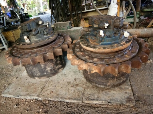 ต้องการขายด่วน ! มอเตอร์ตัวเดินพร้อมเฟือง SK220-2 สภาพพร้อมใช้งาน