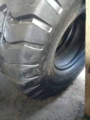 ต้องการขายด่วน !! ยาง+กระทะ 1006-25 ของรถเครน M4 ครับผม