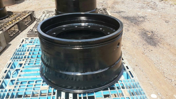 ต้องการขายด่วน !! ยาง+กระทะ 1006-25 ของรถเครน M4 ครับผม