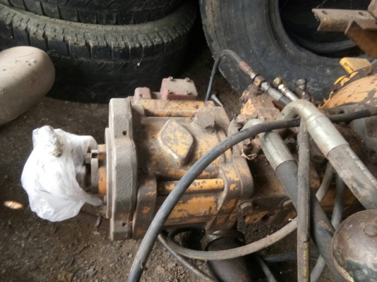 ต้องการขายด่วน !! เครื่อง 6D31 เครื่อง KOBE SK200-3 สภาพสวย