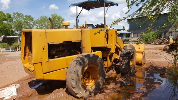 ขาย รถตัก KOMATSU 515 รถใช้งานอยู่ประจำ ราคาต่อรองได้ ขาย รถตัก KOMATSU 515 รถใช้งานอยู่ประจำ ราคาต่อรองได้