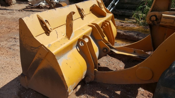 ขาย รถตัก KOMATSU 515 รถใช้งานอยู่ประจำ ราคาต่อรองได้ ขาย รถตัก KOMATSU 515 รถใช้งานอยู่ประจำ ราคาต่อรองได้