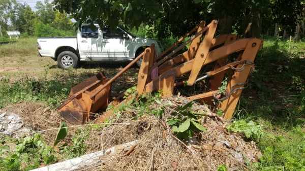 ขาย ชุดบุ้งกี๋ตัก สำหรับติดรถไถ ขายตามสภาพ ไม่มีปั้มไฮดรอริค ขาย ชุดบุ้งกี๋ตัก สำหรับติดรถไถ ขายตามสภาพ ไม่มีปั้มไฮดรอริค