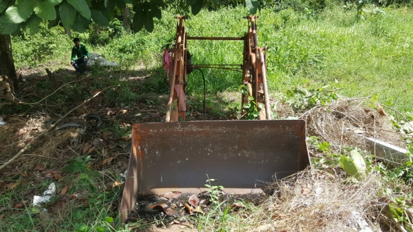 ขาย ชุดบุ้งกี๋ตัก สำหรับติดรถไถ ขายตามสภาพ ไม่มีปั้มไฮดรอริค ขาย ชุดบุ้งกี๋ตัก สำหรับติดรถไถ ขายตามสภาพ ไม่มีปั้มไฮดรอริค