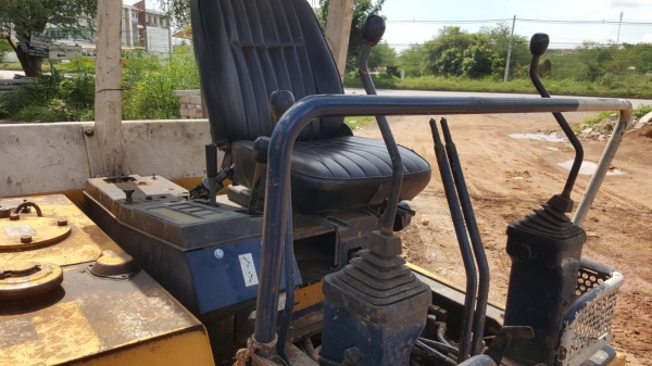 ขาย แบคโฮ KOMATSU PC30-6 พร้อมใช้งานครับ