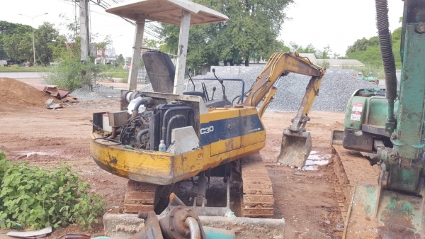 ขาย แบคโฮ KOMATSU PC30-6 พร้อมใช้งานครับ