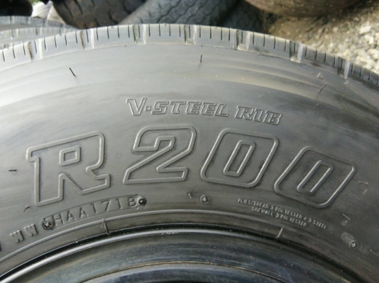ขายยาง บริดจสโตน 700R16 ถอดป้ายแดงพร้อมกะทะ ปี18 ตุ่มยางใหม่รางๆ วิ่งใช้งานมาพันโล คุ้มสุดๆ จำนวน 4 