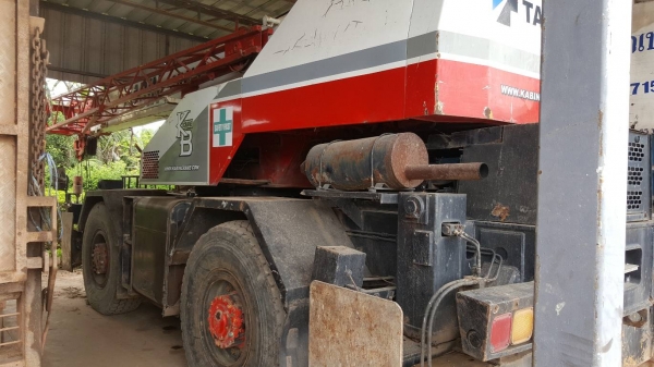 ต้องการขาย รถเครน TADANO 4ล้อ 20ตัน M3 ทะเบียนพร้อมโอน รถพร้อมใช้งาน