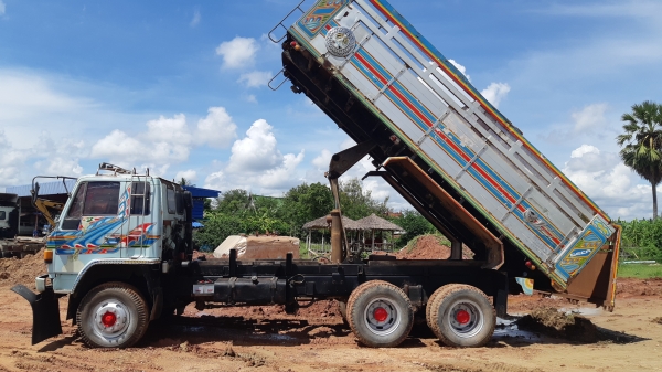 ขายสิบล้อFXZ13 วางเครื่อง240เกียรฟูเลอรช่วงล่างสวยครัชชีสวยตลอดเล่ม