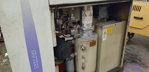 ปั้มลมสกรู ไฟ 200 สามสาย 30 แรง