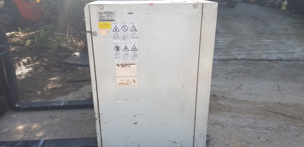 ปั้มลมสกรู ไฟ 200 สามสาย 30 แรง