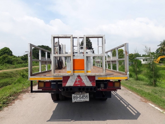Hino 6ล้อ เครื่อง 180 แรง ยาว7ม. ยางดีทุกเส้น. ราคา 280,000 สนใจติดต่อ 081-4252943 , 089-5367218