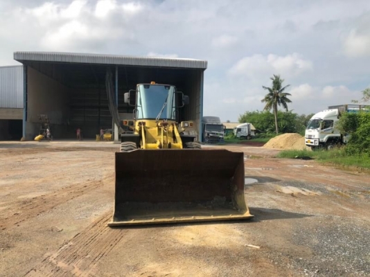 ขาย 685,000 บาท KOMATSU WA120-3A เครื่อง(หิตใหม่) ปั้มไฮโดรลิกเปลี่ยน(ใหม่) ต่อแขน เปิดปาก ตู้เก๋ง (แอร์เย็น) ยางสวย เอกสารชื้อขาย  รถอยู่  นครปฐม โทร 0610710295  สนใจ รายการสินค้า อื่นๆ ที่ เว็ปไชค์ Truck2Hand https://www.truck2hand.com/index.php?actions