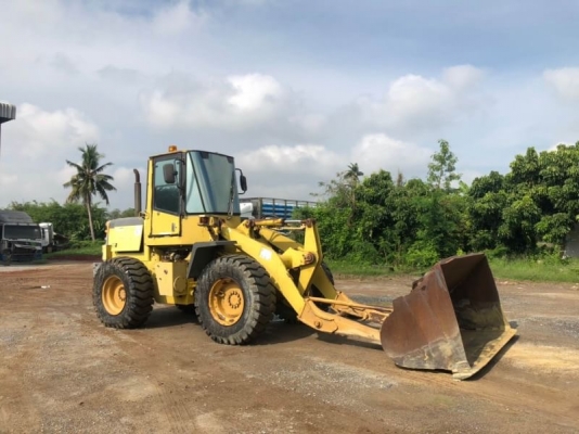 ขาย 685,000 บาท KOMATSU WA120-3A เครื่อง(หิตใหม่) ปั้มไฮโดรลิกเปลี่ยน(ใหม่) ต่อแขน เปิดปาก ตู้เก๋ง (แอร์เย็น) ยางสวย เอกสารชื้อขาย  รถอยู่  นครปฐม โทร 0610710295  สนใจ รายการสินค้า อื่นๆ ที่ เว็ปไชค์ Truck2Hand https://www.truck2hand.com/index.php?actions