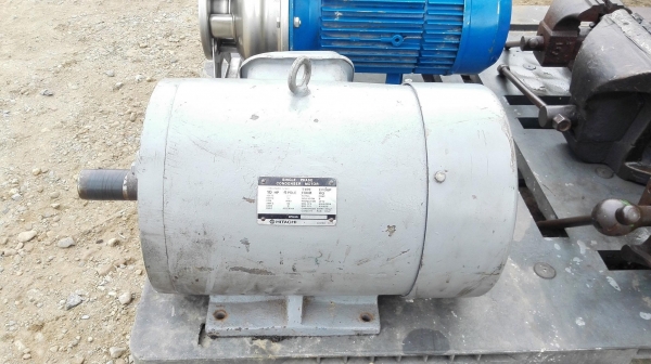 มอเตอร์ไฟบ้านฮิตาชิ_HITACHI 10 HP 1440 RPM 220V 2 สายไฟบ้าน