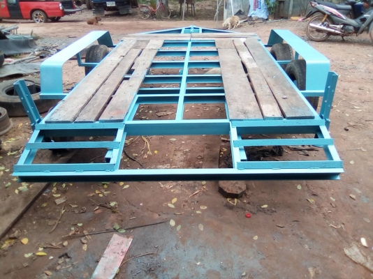 ขายทันเลอร์ลากรถเกี่ยวแม็คโคเล็กต่อใหม่ยังไม่ได้ใช้งานสนใจ064-1019335/080-7346335ครับ