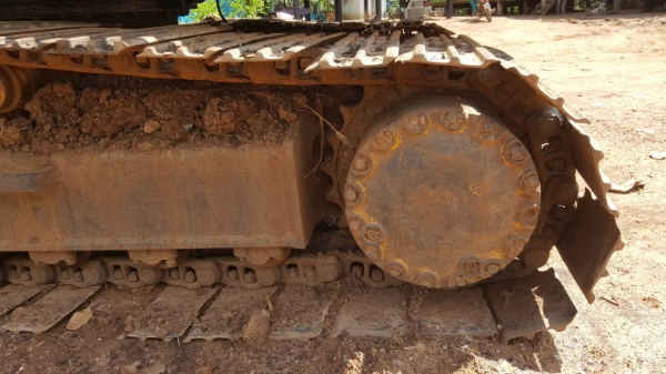 ขายตามสภาพ แบคโฮ KOMATSU PC200LC-5 ช่วงล่าง 60\% บูทสลักมีหลวม เอกสารใบอินวอยซ์ ขายตามสภาพ แบคโฮ KOMATSU PC200LC-5 ช่วงล่าง 60\% บูทสลักมีหลวม เอกสารใบอินวอยซ์