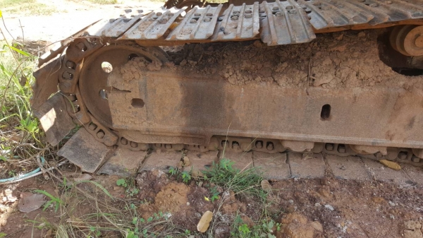 ขายตามสภาพ แบคโฮ KOMATSU PC200LC-5 ช่วงล่าง 60\% บูทสลักมีหลวม เอกสารใบอินวอยซ์ ขายตามสภาพ แบคโฮ KOMATSU PC200LC-5 ช่วงล่าง 60\% บูทสลักมีหลวม เอกสารใบอินวอยซ์