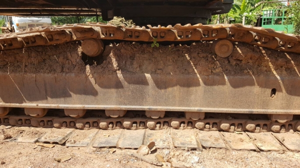 ขายตามสภาพ แบคโฮ KOMATSU PC200LC-5 ช่วงล่าง 60\% บูทสลักมีหลวม เอกสารใบอินวอยซ์ ขายตามสภาพ แบคโฮ KOMATSU PC200LC-5 ช่วงล่าง 60\% บูทสลักมีหลวม เอกสารใบอินวอยซ์