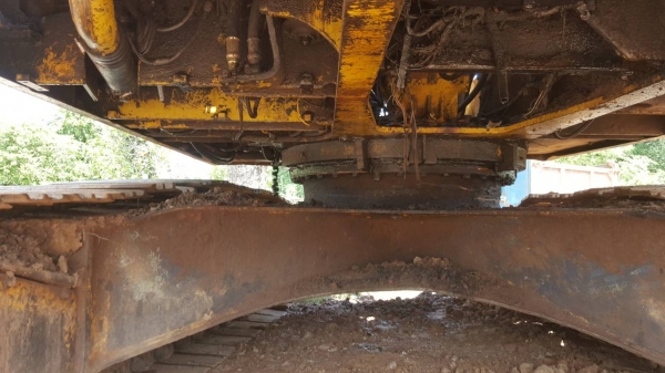 ขายตามสภาพ แบคโฮ KOMATSU PC200LC-5 ช่วงล่าง 60\% บูทสลักมีหลวม เอกสารใบอินวอยซ์ ขายตามสภาพ แบคโฮ KOMATSU PC200LC-5 ช่วงล่าง 60\% บูทสลักมีหลวม เอกสารใบอินวอยซ์