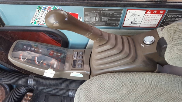 ขาย แบคโฮ HITACHI EX120-3 เก่านอก เล่มทะเบียนครบ รถสวยเต็มทุกระบบ ใช้งานแค่ 8,000 ชม.