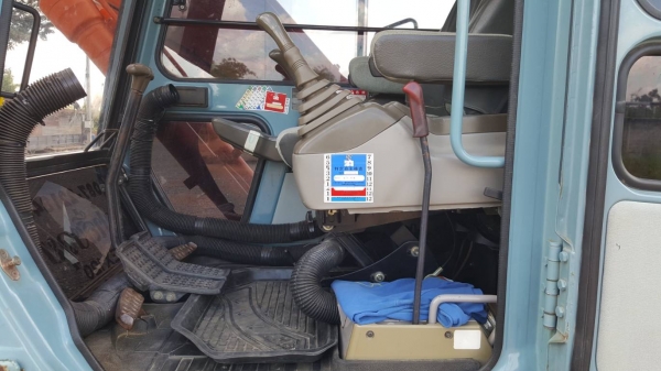 ขาย แบคโฮ HITACHI EX120-3 เก่านอก เล่มทะเบียนครบ รถสวยเต็มทุกระบบ ใช้งานแค่ 8,000 ชม.