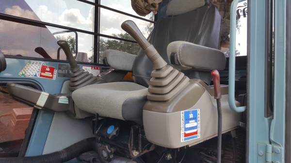 ขาย แบคโฮ HITACHI EX120-3 เก่านอก เล่มทะเบียนครบ รถสวยเต็มทุกระบบ ใช้งานแค่ 8,000 ชม.