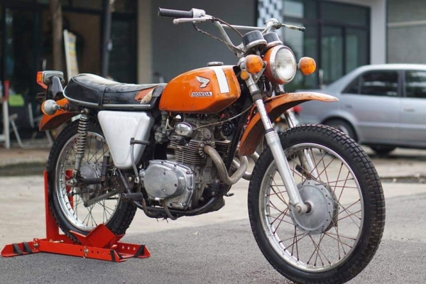 ร้าน วุฒิ นนบุรี ขาย HONDA CL175 ท่อยกหล่อๆ ร้าน วุฒิ นนบุรี ขาย HONDA CL175 ท่อยกหล่อๆ