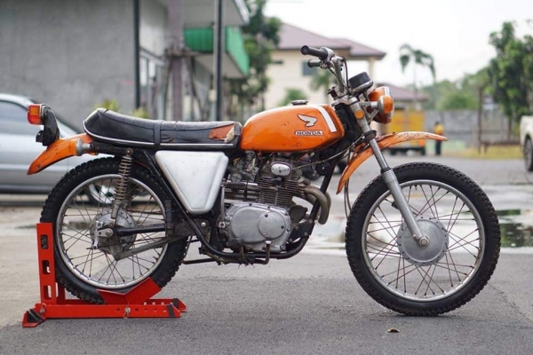 ร้าน วุฒิ นนบุรี ขาย HONDA CL175 ท่อยกหล่อๆ ร้าน วุฒิ นนบุรี ขาย HONDA CL175 ท่อยกหล่อๆ