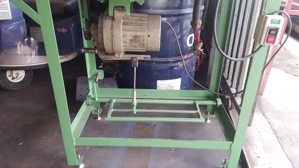 เครื่องกลึง จำปา 15 ญี่ปุ่น ไฟบ้าน พร้อมใช้ 29000 บาท เครื่องกลึง จำปา 15 ญี่ปุ่น ไฟบ้าน พร้อมใช้ 29000 บาท